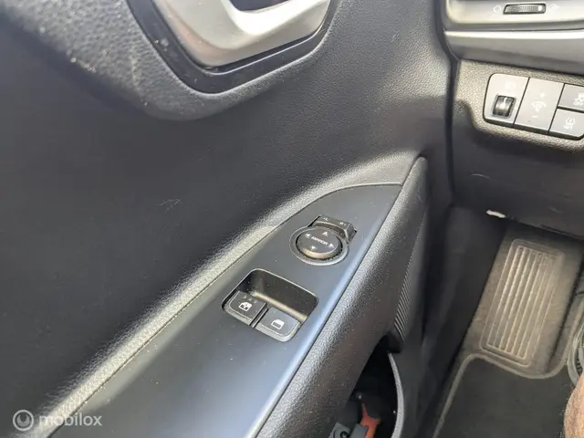 Kia Rio 1.0 TGDI ComfortPlusLine Navigator 2018 Benzine 11