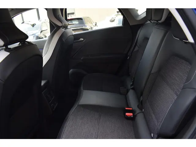 Renault Captur TCe 140 EDC Techno 2024 Benzine 11