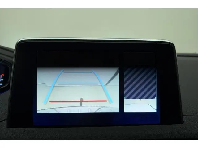 Peugeot 5008 1.2 PureTech Allure 2018 Benzine 26