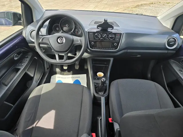 Volkswagen up! 1.0 BMT move up! 2017 Benzine 9