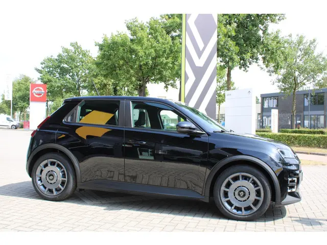 Renault 5 urban range Night & Day 40 kWh 2025 Elektrisch 4