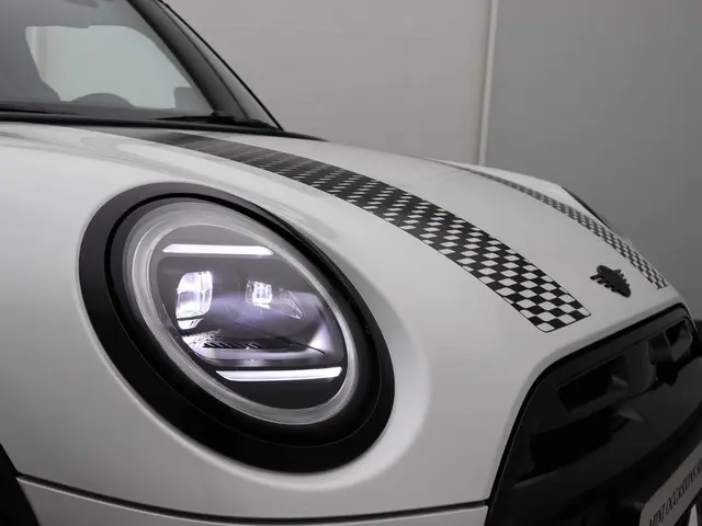 MINI 3-Deurs Cooper S 2024 Benzine 24