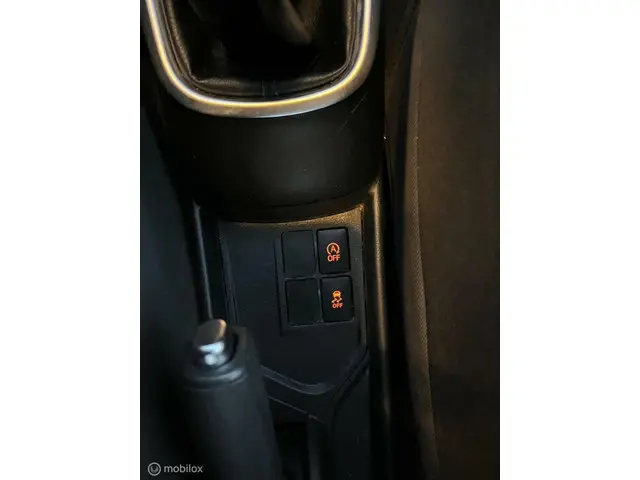 Toyota Yaris 1.0 VVT-i Aspiration 2016 Benzine 24