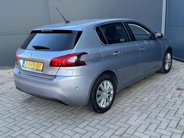 Peugeot 308 1.2 PureTech / 360 Camera / VC / Navi 2021 Benzine 4