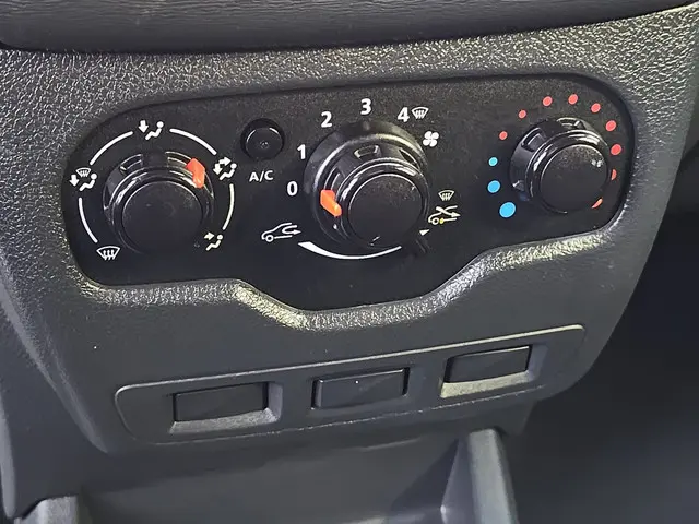 Dacia Dokker 1.5 Blue dCi 75 Essential 2020 Diesel 12