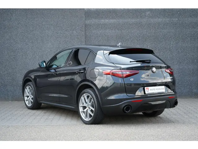Alfa Romeo Stelvio 2.0 T AWD First Edition 2018 Benzine 4
