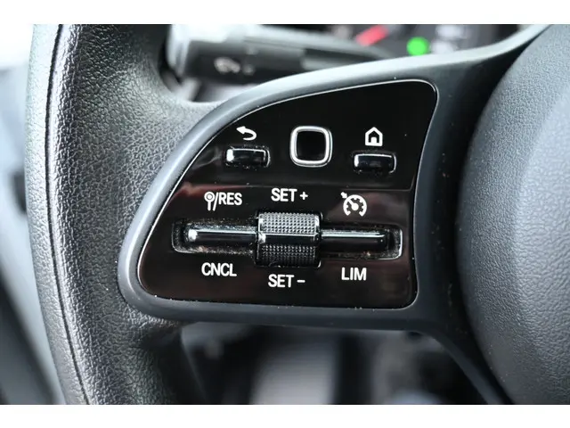 Mercedes-Benz Sprinter 317 CDI L2H2 RWD 2024 Diesel 16