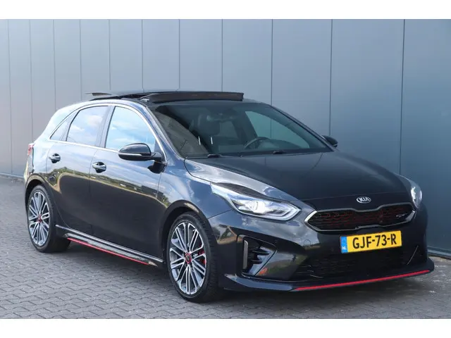 Kia Ceed 1.6 T-GDi GT | 200PK - PANO - UNIEK VOL! 2019 Benzine 25