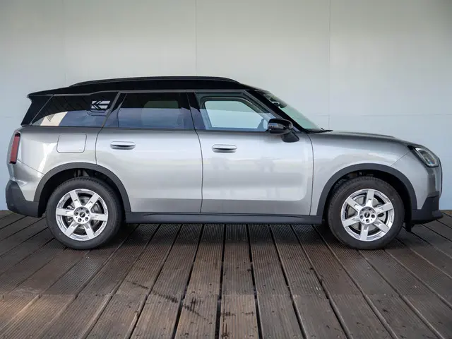 MINI Countryman C 2025 Benzine 4