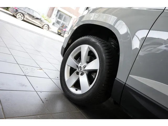 Škoda Karoq 1.5 TSI ACT Style 2021 Benzine 28