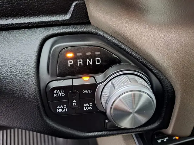 Dodge Ram 1500 5.7 V8 4x4 Crew Cab Laramie 2019 LPG/Gas 7