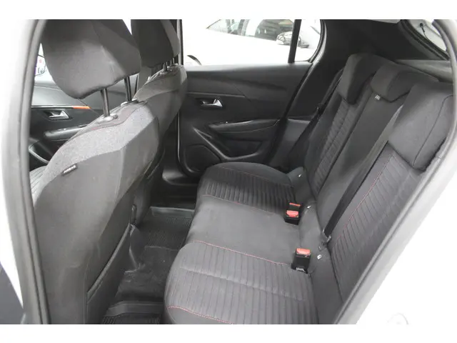 Peugeot 208 1.2 PureTech Active Pack 2021 Benzine 7