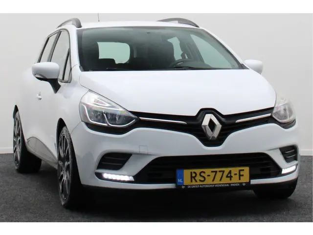 Renault Clio Estate 0.9 TCe Limited 2017 Benzine 21