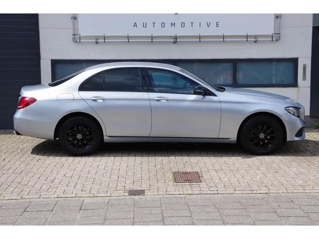 Mercedes-Benz E-Klasse 200 Prestige 2017 Benzine 29
