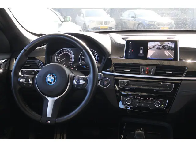 BMW X1 xDrive25e 2022 Hybride Benzine 10