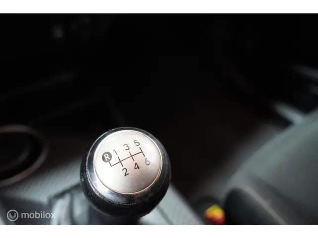 Toyota RAV4 2.0 Style 4WD | Trekhaak | 2015 Benzine 27