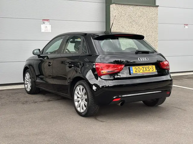 Audi A1 Sportback 1.2 TFSI Attr 2012 Benzine 9