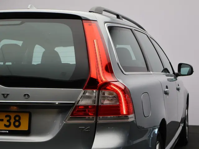 Volvo V70 T4 Nordic+ 2014 Benzine 24