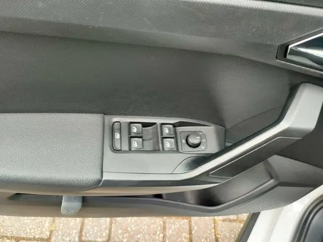 SEAT Arona 1.0 TSI Style Business Intense 2021 Benzine 10