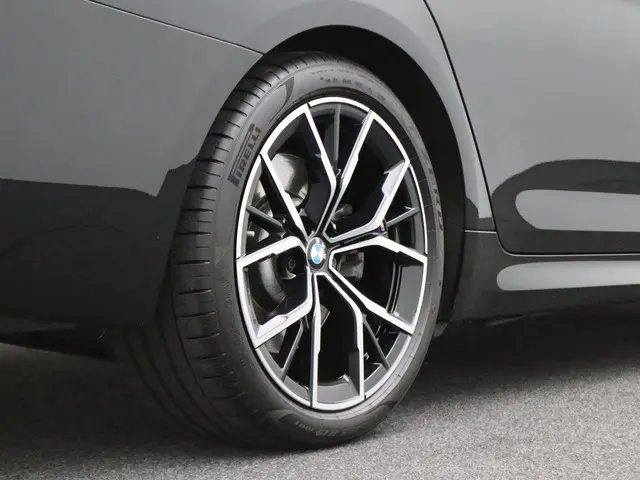 BMW 5 Serie Touring 540i xDrive 2022 Benzine 38