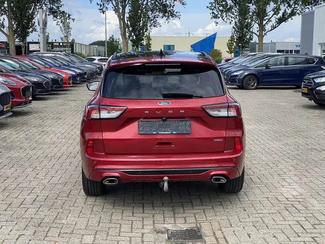 Ford Kuga 2.5 PHEV ST-Line X 2021 Hybride Benzine 13