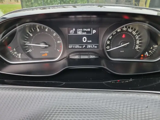 Peugeot 208 1.2 PureTech Tech Edition 2018 Benzine 15