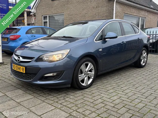Opel Astra 1.4 Turbo Edition | AIRCO | CRUISE | 2012 Benzine 7