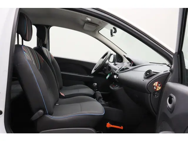 Renault Twingo 1.2 16V Parisienne 2013 Benzine 12