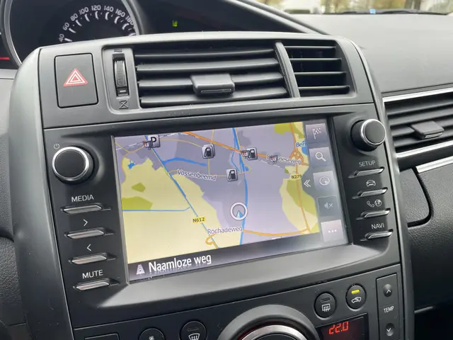 Toyota Verso 1.8 VVT-i Dynamic 7 Persoons 2016 Benzine 18