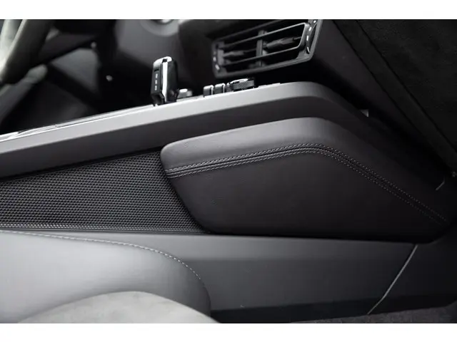 Porsche 911 3.0 Carrera GTS 2022 Benzine 54