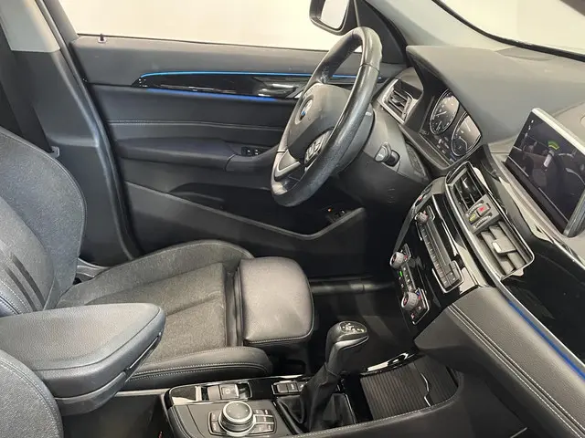 BMW X1 xDrive25e SportLine 2021 Hybride Benzine 13