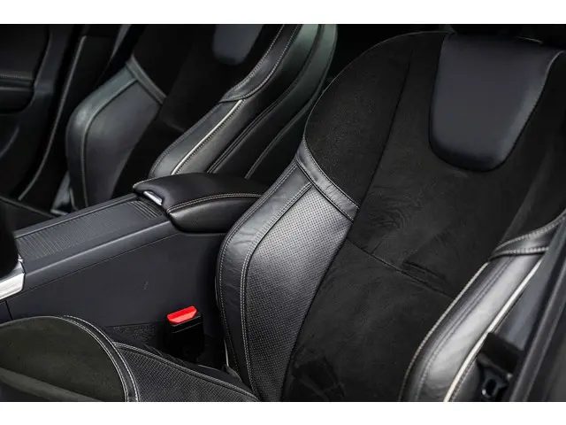 Volvo S60 1.5 T3 R-Design 2018 Benzine 27