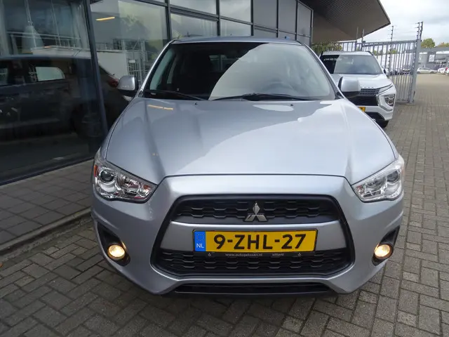 Mitsubishi ASX 1.6 ClearTec Entry 2015 Benzine 12