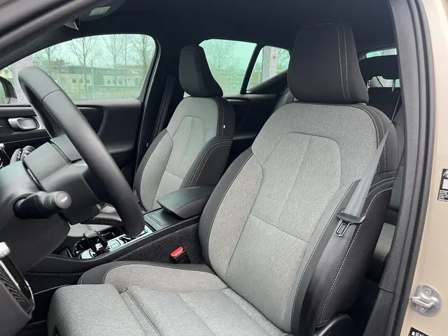 Volvo XC40 2.0 B4 Plus Dark 2025 Benzine 16