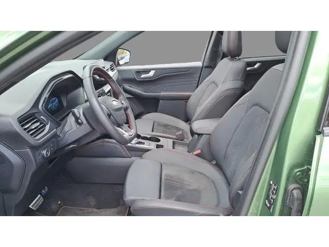 Ford Kuga 2.5 FHEV ST-Line X 2024 Hybride Benzine 5