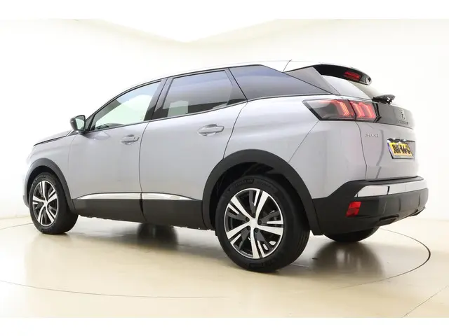 Peugeot 3008 1.2 Hybrid 136 Allure 2024 Hybride Benzine 12