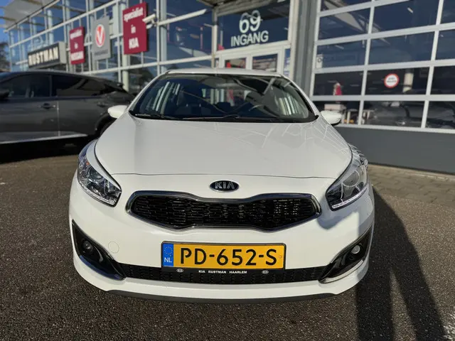 Kia cee'd 1.0 T-GDi Navigator 2017 Benzine 5