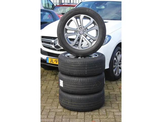 Mercedes-Benz GLE 500 e 4MATIC 2016 Hybride Benzine 25