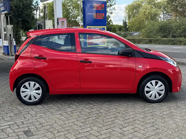 Toyota Aygo 1.0 VVT-i x 2019 Benzine 8