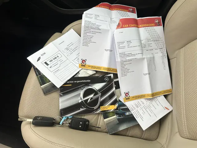 Opel Insignia 1.6 T Cosmo full options 2015 Benzine 12