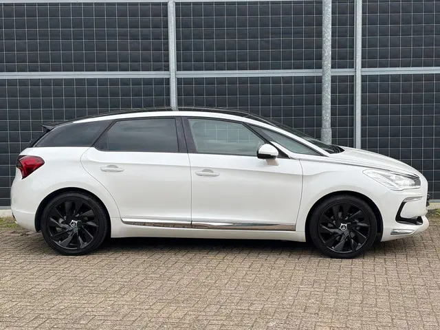 Citroën DS5 1.6 | 156PK | So Chic | automaat | pano | 2014 Benzine 6