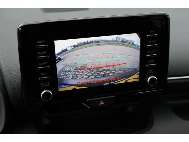 Toyota Yaris 1.5 VVT-i Dynamic 125pk 2023 Benzine 3