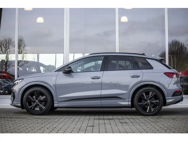 Audi Q4 e-tron 35 S edition 55 kWh 2022 Elektrisch 5