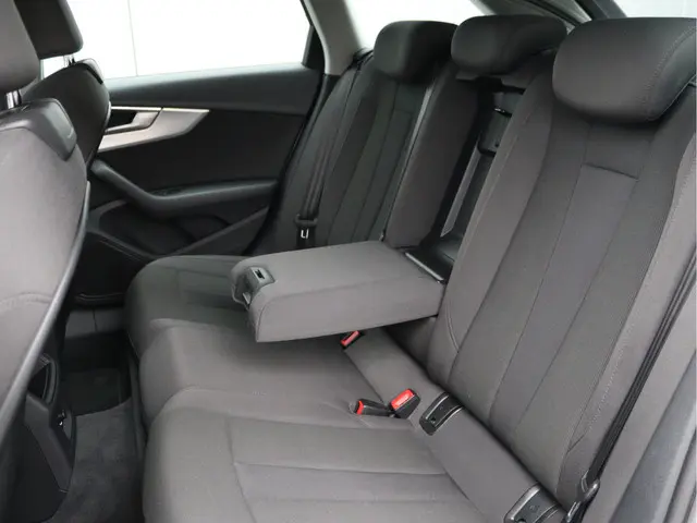 Audi A4 Avant 2.0 TFSI 2016 Benzine 21