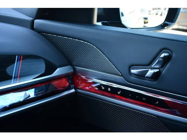 BMW 7 Serie 750e xDrive M-Sport 2025 Hybride Benzine 84