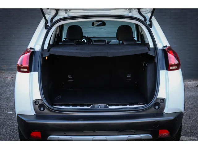 Peugeot 2008 1.2 PureTech Allure 2017 Benzine 15