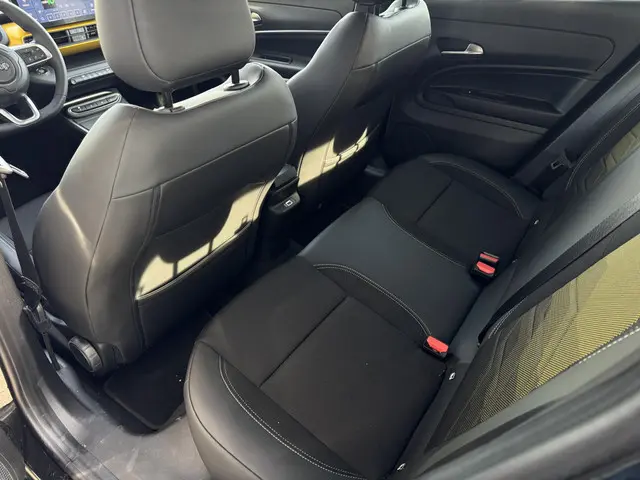 Jeep Avenger 1st Edition 54 kWh 2023 Elektrisch 6