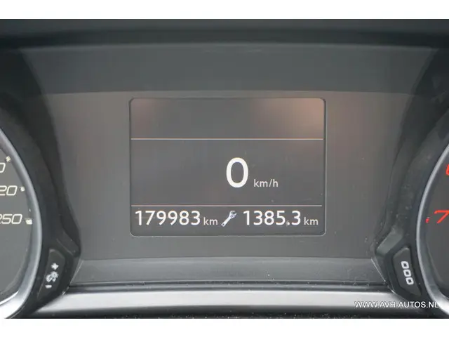 Peugeot 308 SW 1.2 e-THP Première 2014 Benzine 13