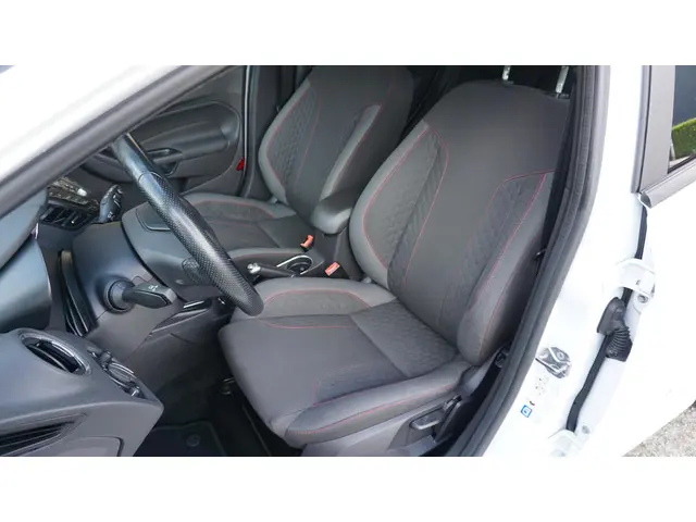 Ford Fiesta 1.0 EcoBoost 101pk ST Line 5Drs 2017 Benzine 8