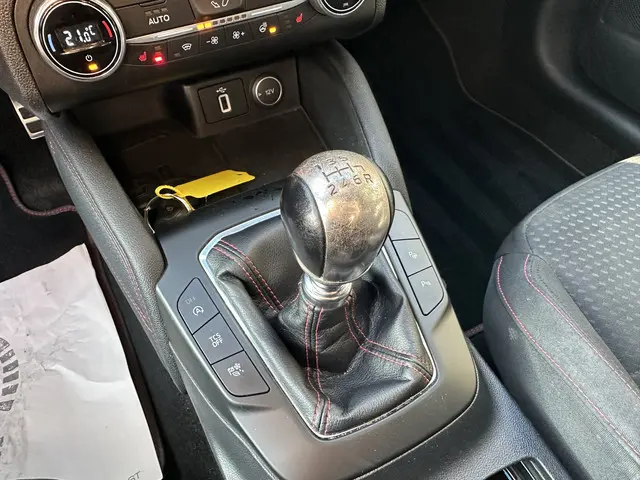 Ford Focus 1.0 EcoBoost ST Line Business 2019 Benzine 32